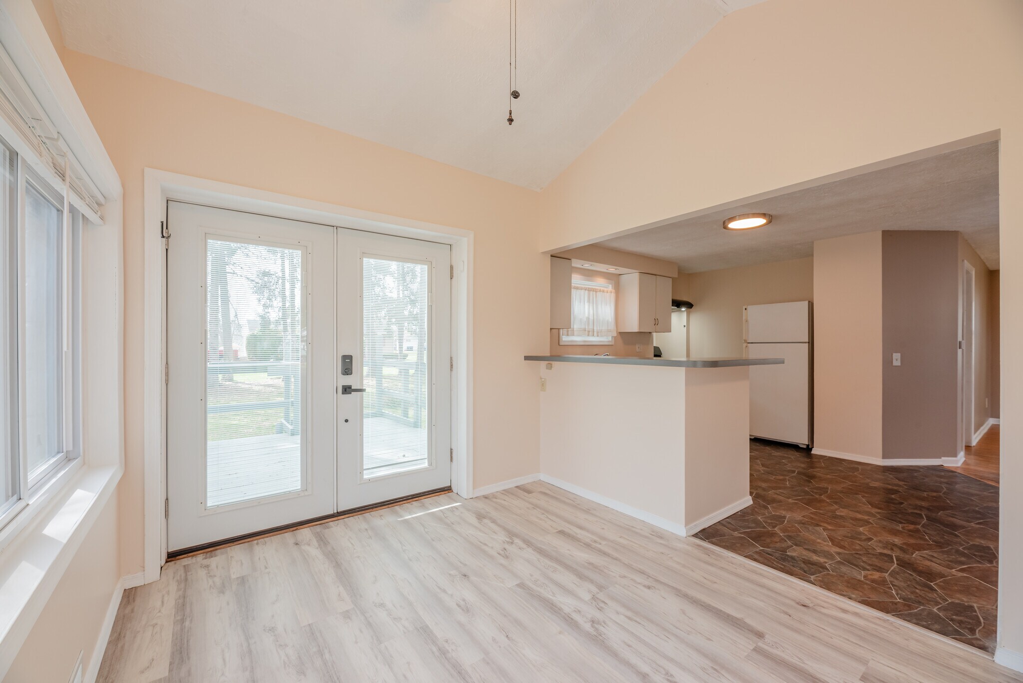 Building Photo - 133 River Meadow Dr