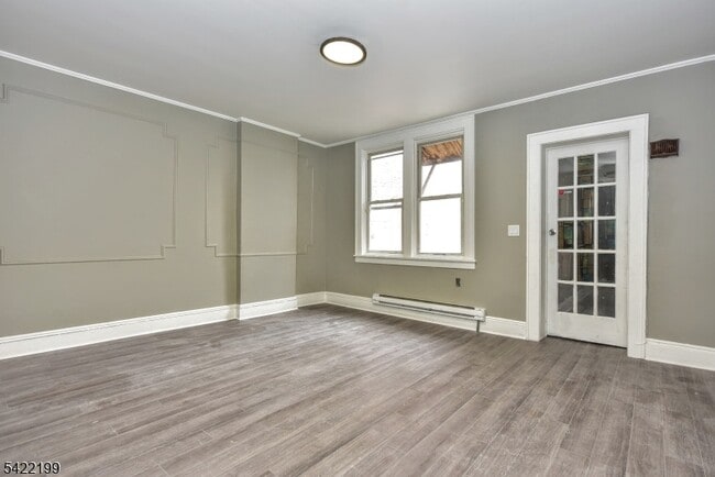 Building Photo - 36 Park Ave