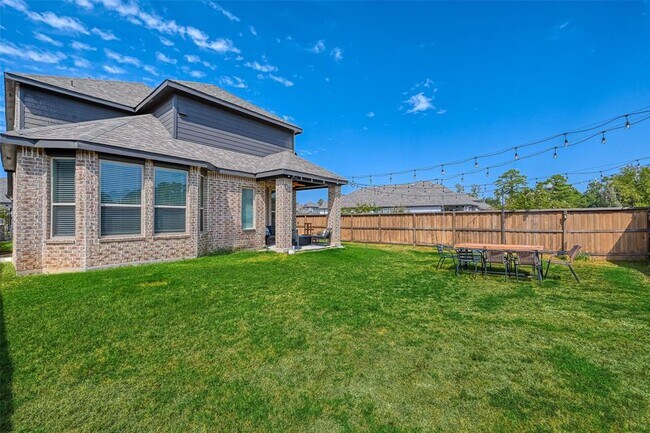 Building Photo - 27017 Strake Ln