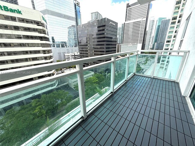 Building Photo - 951 Brickell Ave