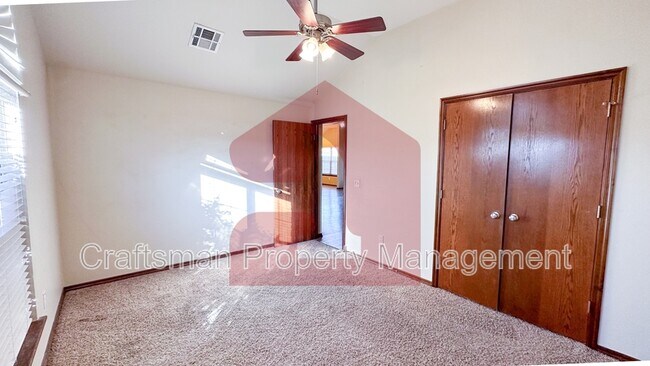 Building Photo - 1704 January Pl