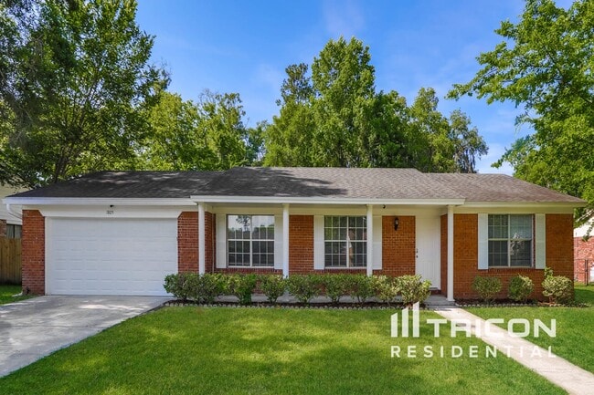 Primary Photo - 1805 Alder Dr