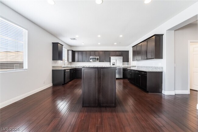 Building Photo - 1350 Bear Brook Ave