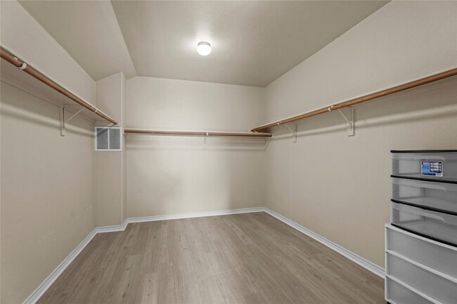 Building Photo - 2008 Spotted Ct