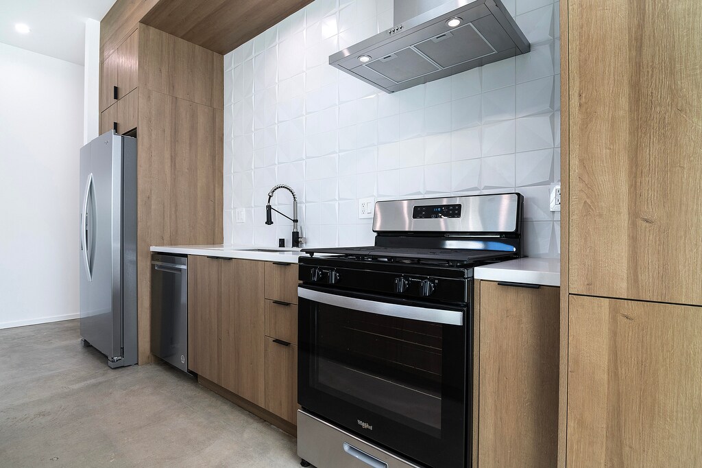 Building Photo - 4610 Franklin Ave