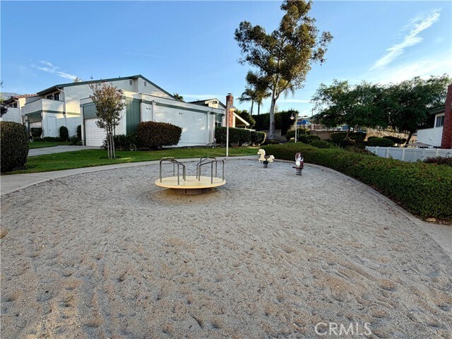 Building Photo - 1718 Chattanooga Ct