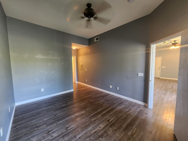 Building Photo - Cozy Condo in the Heart of Green Valley