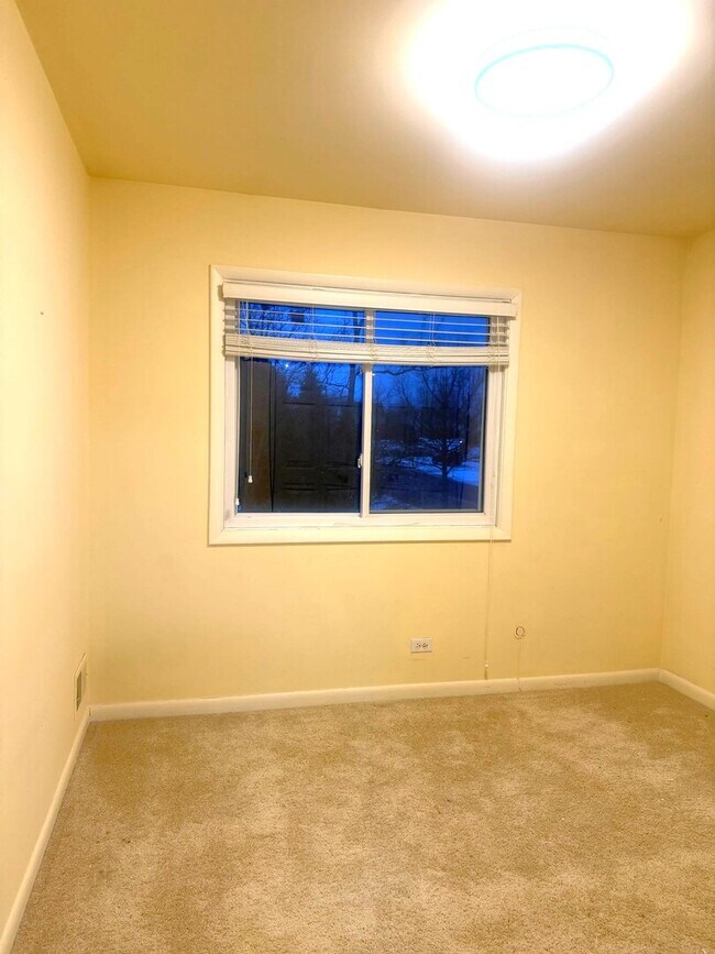 Building Photo - 434 Dogwood Terrace