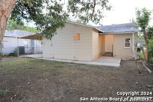 Building Photo - 1135 Gladstone Ave