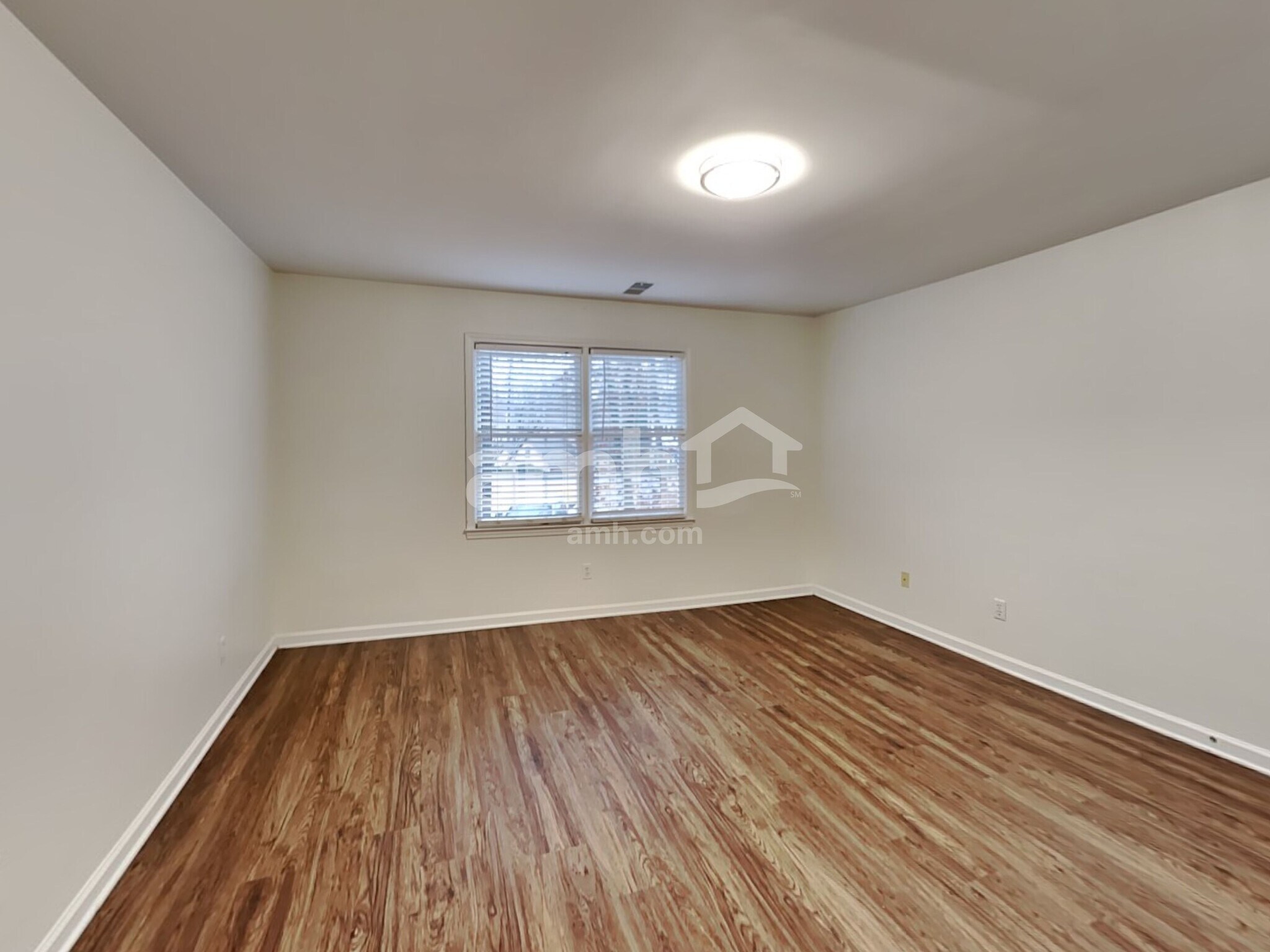 Building Photo - 3987 Fox Glen Dr