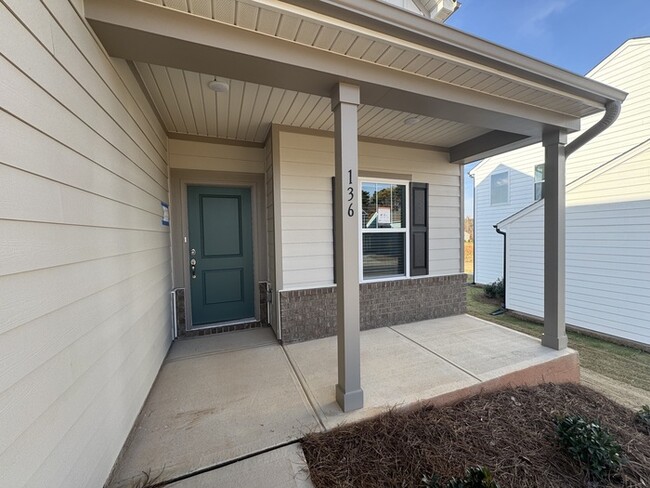 Building Photo - 136 Cougar Ln