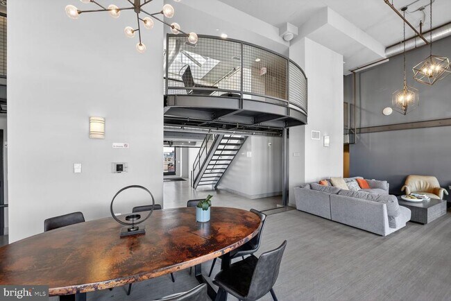 Building Photo - 1133 14th St NW