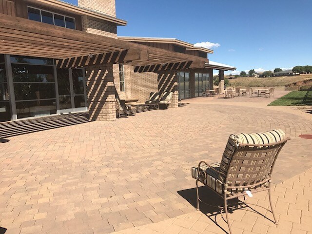 Building Photo - Two Bedroom + Office in Quailwood