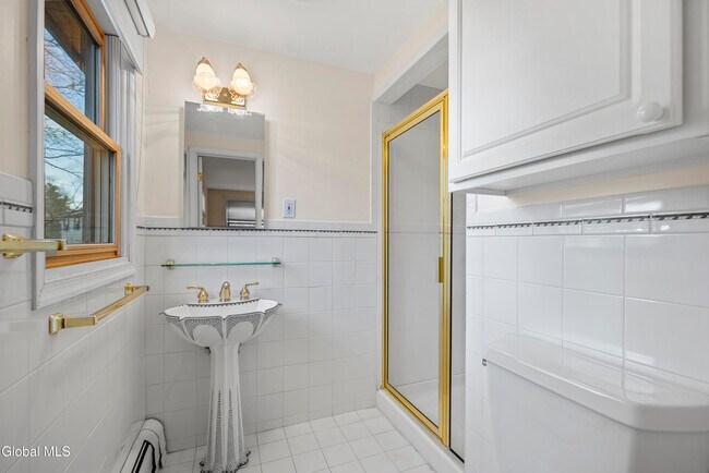 Building Photo - 167 Wood Dale Dr