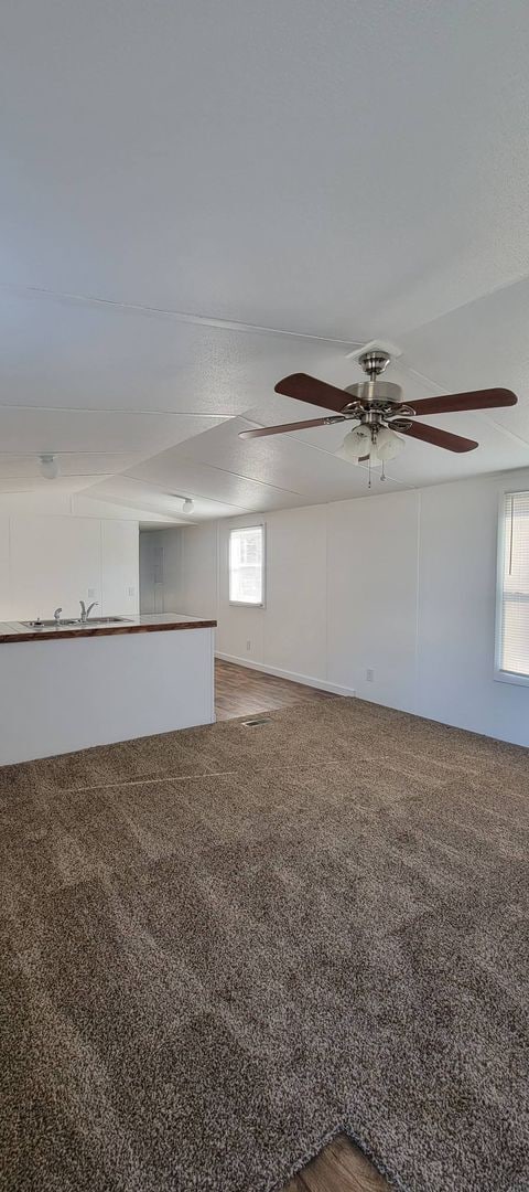 Building Photo - Ready to Move in