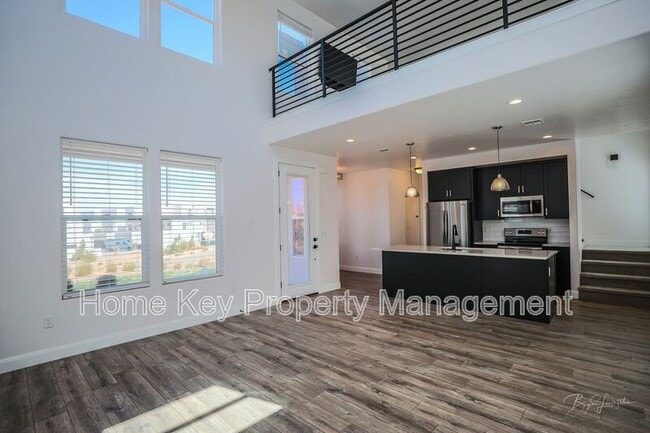 Building Photo - 5528 S Ochre Ln
