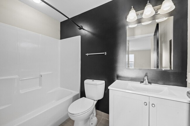 Building Photo - 9036 Charlotte Ct