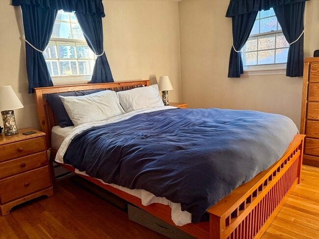 Building Photo - 12 Holiday Dr