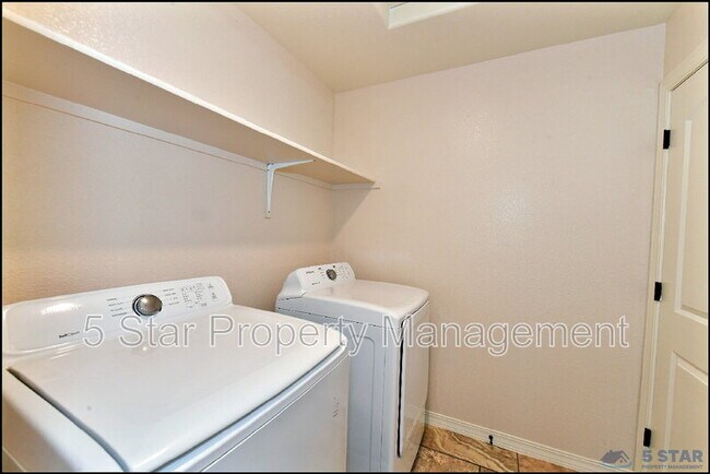 Building Photo - 2840 Tierra De Moyo Pl