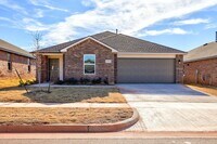 Building Photo - Newer Home For Rent  in Mustang Schools! 3...