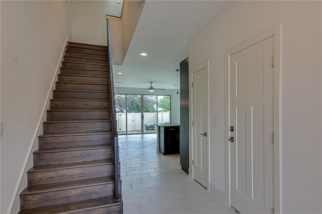 Building Photo - 103 Conservation Dr