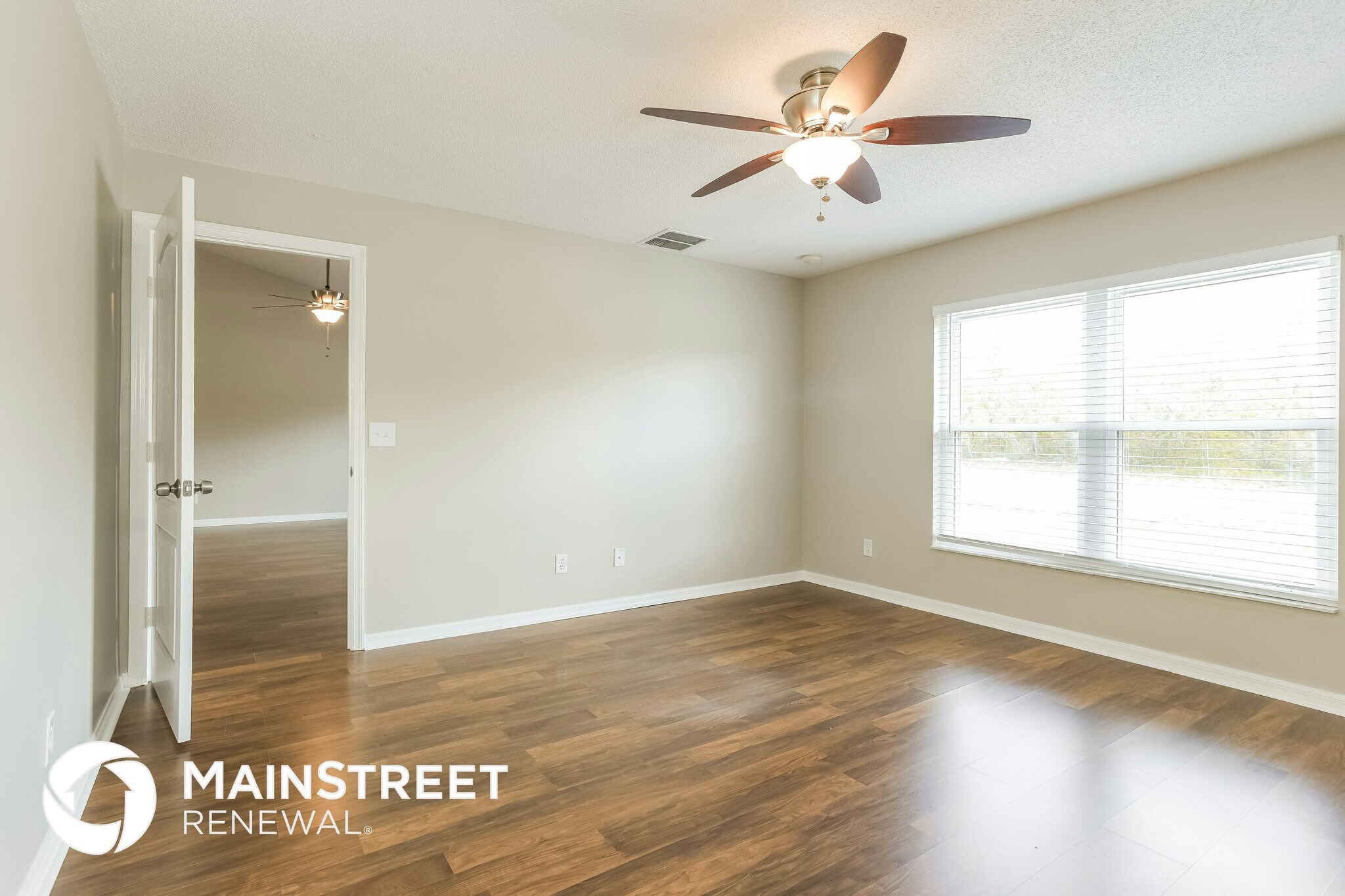 Building Photo - 1411 Hillsborough Way