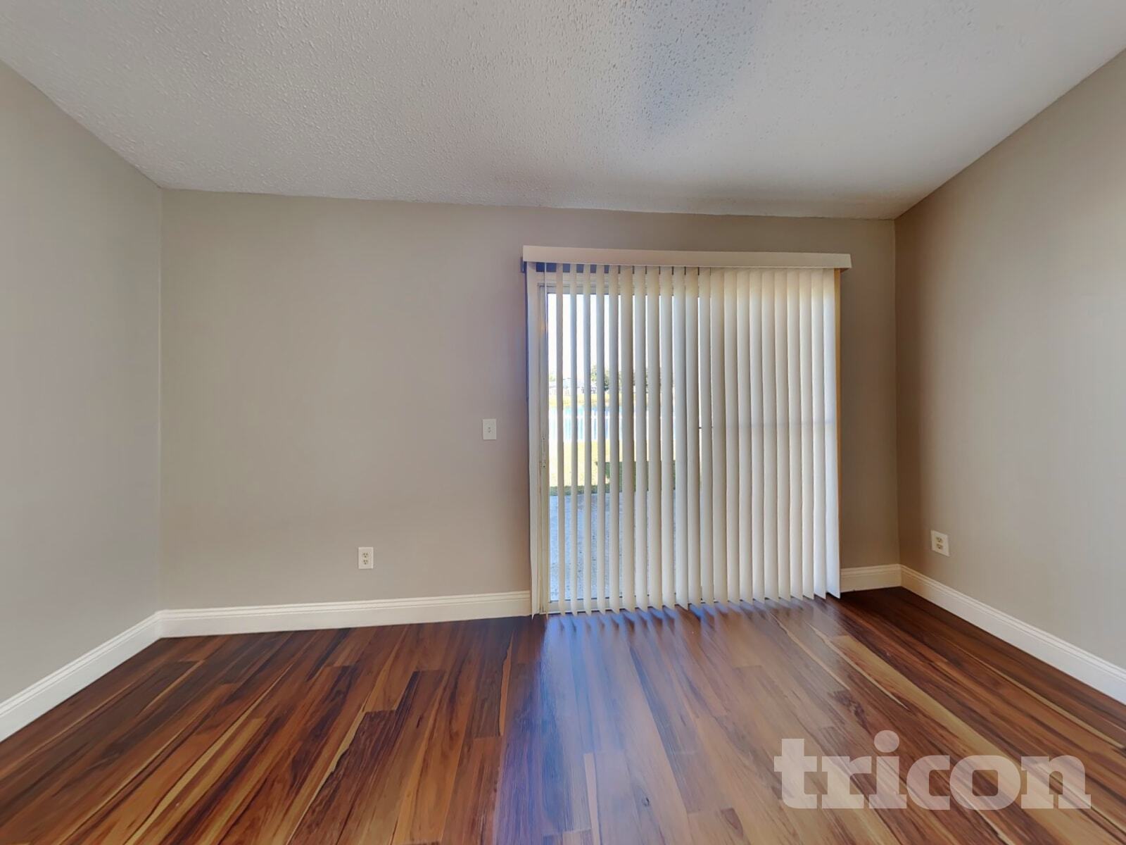 Building Photo - 1559 Guardian Dr