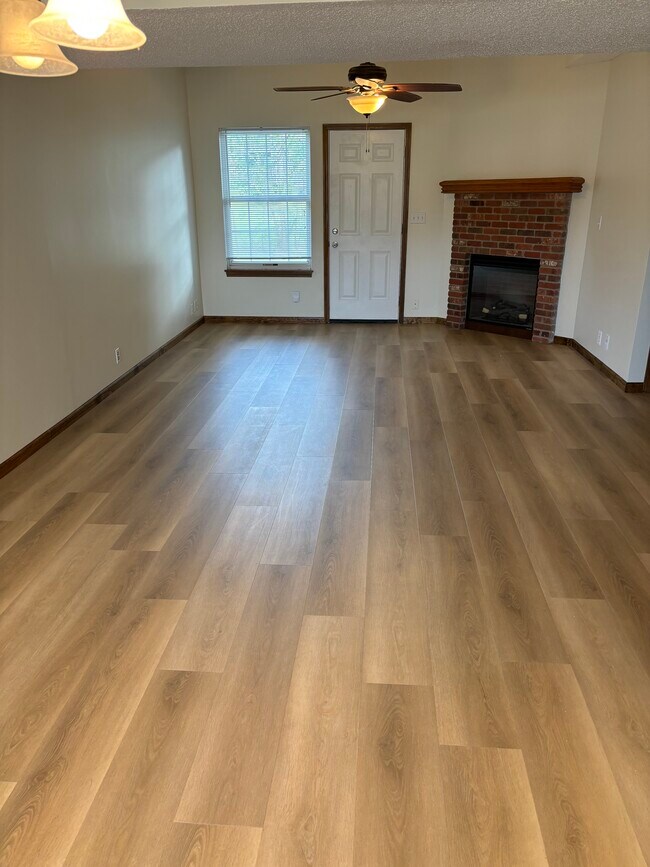 Building Photo - 1329 East 21st terrace