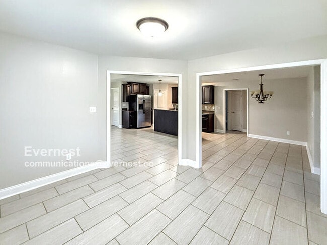 Building Photo - 24752 Rolling Vista Dr