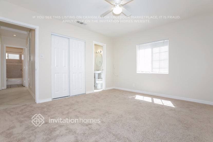 Building Photo - 17552 Cantara St