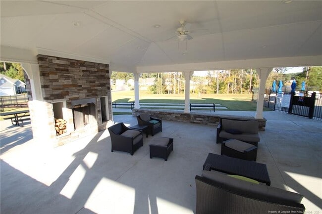 Building Photo - 1113 Congleton Pl