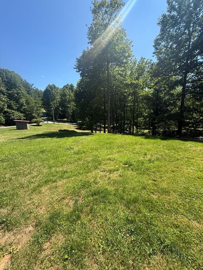 Building Photo - 167 Wagon Wheel Ln