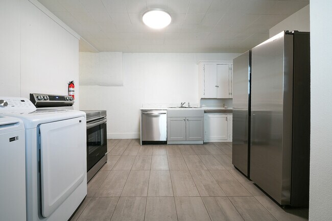 Building Photo - 151 NORTH PROPERTY LLC