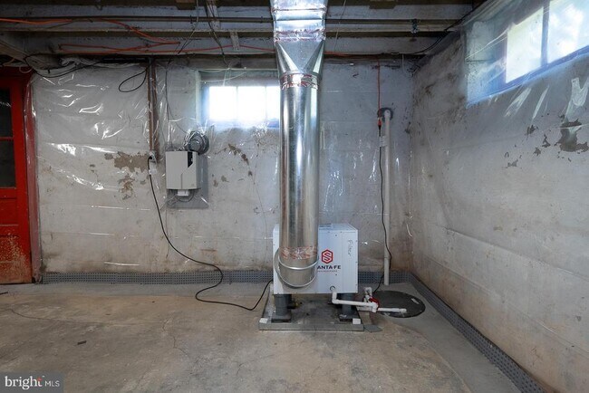 Building Photo - 211 Pennswood Rd