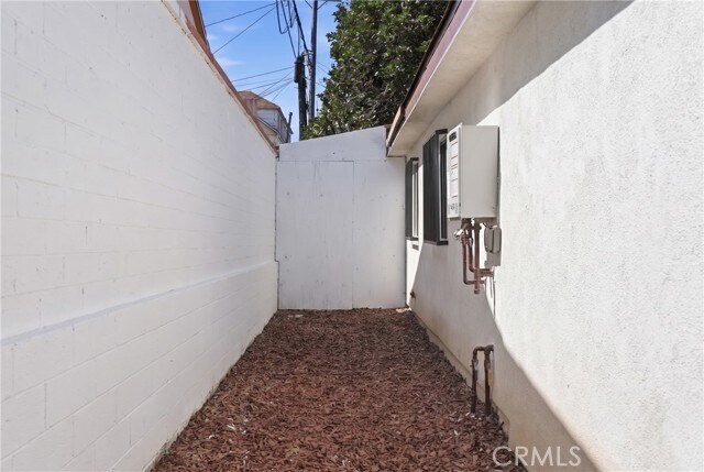 Building Photo - 10646 S Wilton Pl