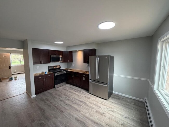 Building Photo - 5033 W 82nd Ct