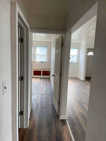 Building Photo - 3610 E 139th St