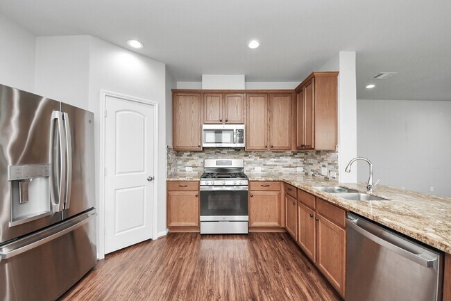 Building Photo - 2931 Palm Oaks Trail