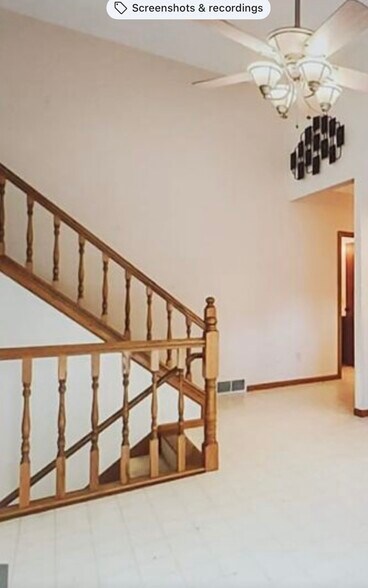 Building Photo - 19158 Yale St NW