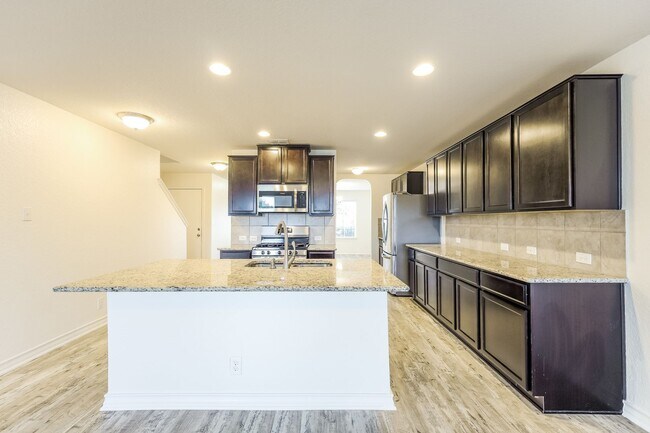 Building Photo - 5 bedroom first time rental! $500 off of the first full month for applications submitted by Febru...