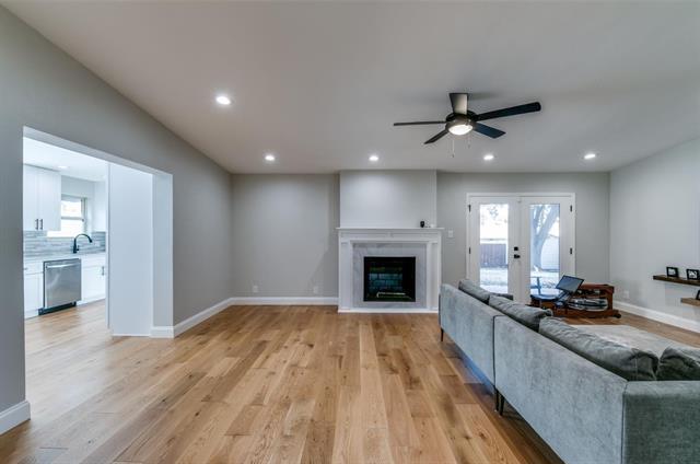 Building Photo - 8349 Londonderry Ln