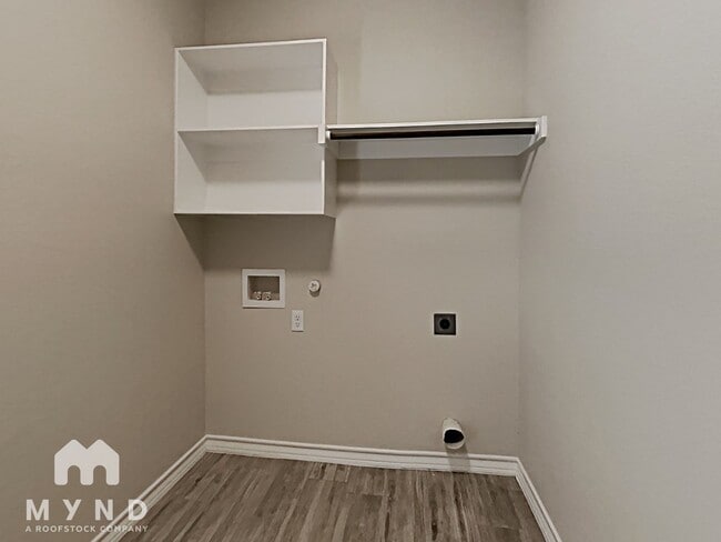 Building Photo - 5612 San Jacinto Dr