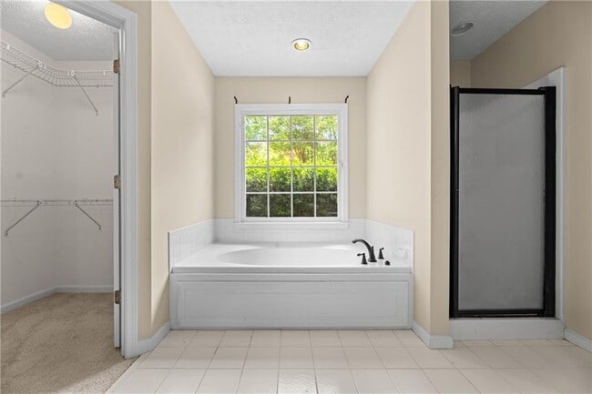 Building Photo - 2902 Bridle Creek Dr SW