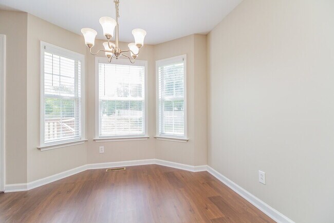 Building Photo - 2619 Danbury Cir