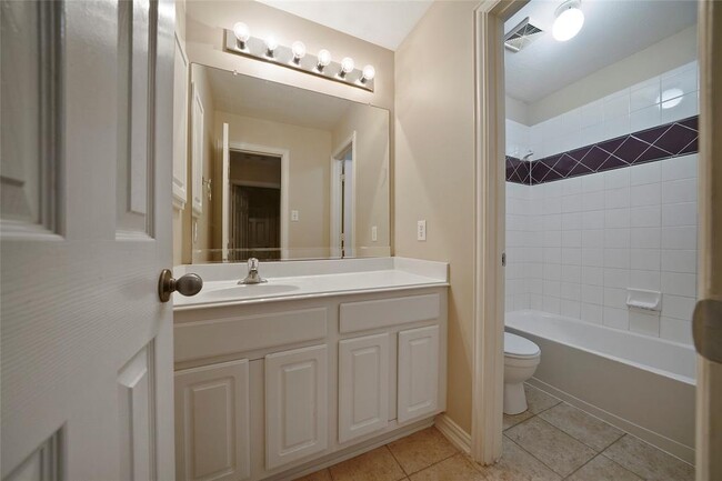 Building Photo - 13019 Coopers Hawk Dr