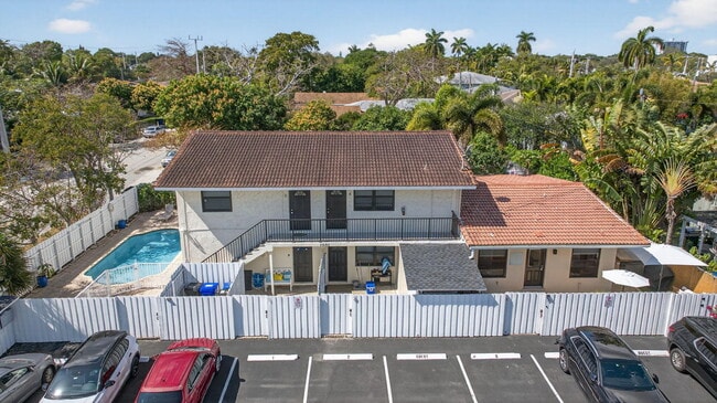 Building Photo - 1501 NE 7th Ave