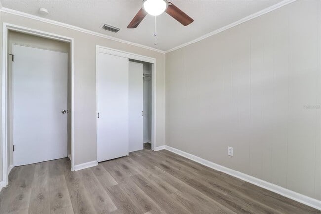 Building Photo - 3914 Deleuil Ave