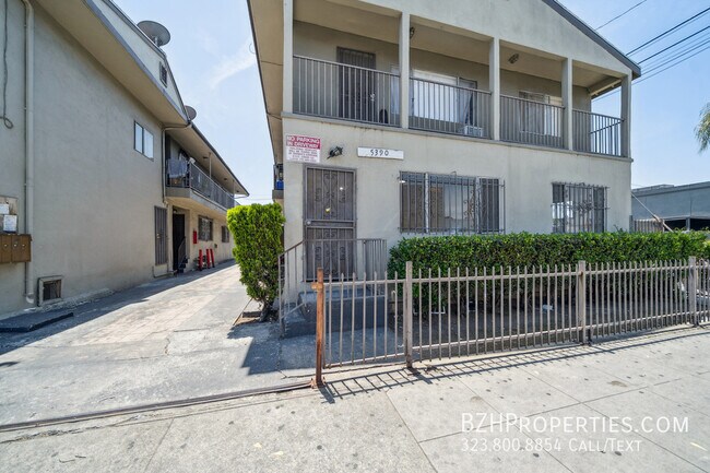 Building Photo - 5393 Romaine St