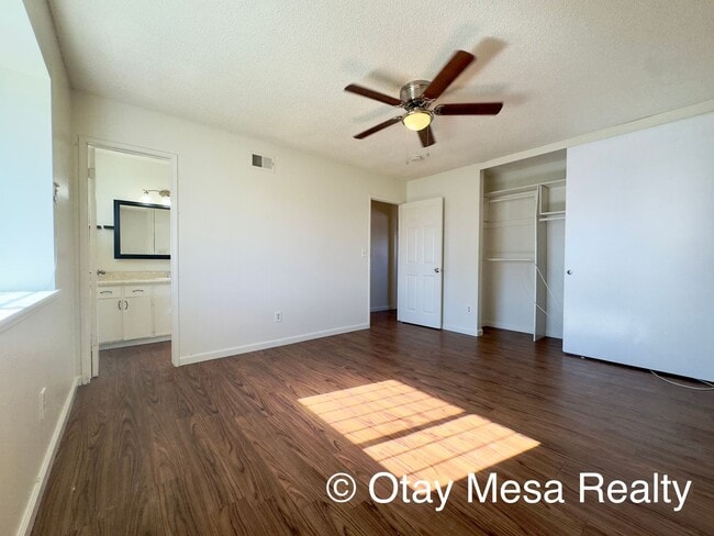 Building Photo - Charming 3-Bedroom Home with Expansive Outdoor Space