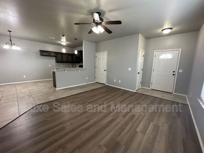 Building Photo - 1316 Garden Gate Dr